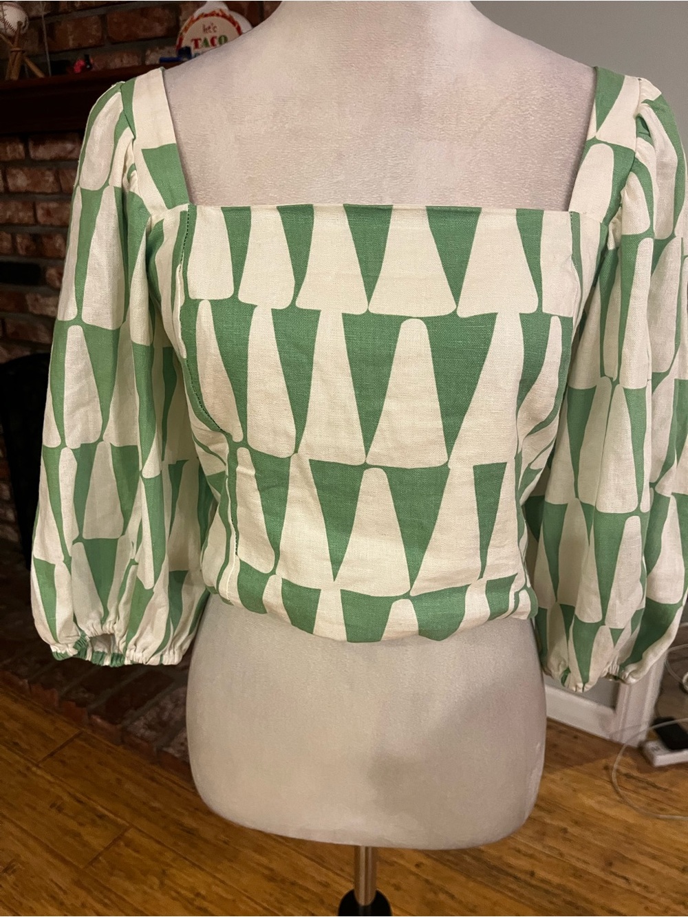 Maison d'Amélie Paris NWT Green Geometric Puff-Sleeve Crop Top
